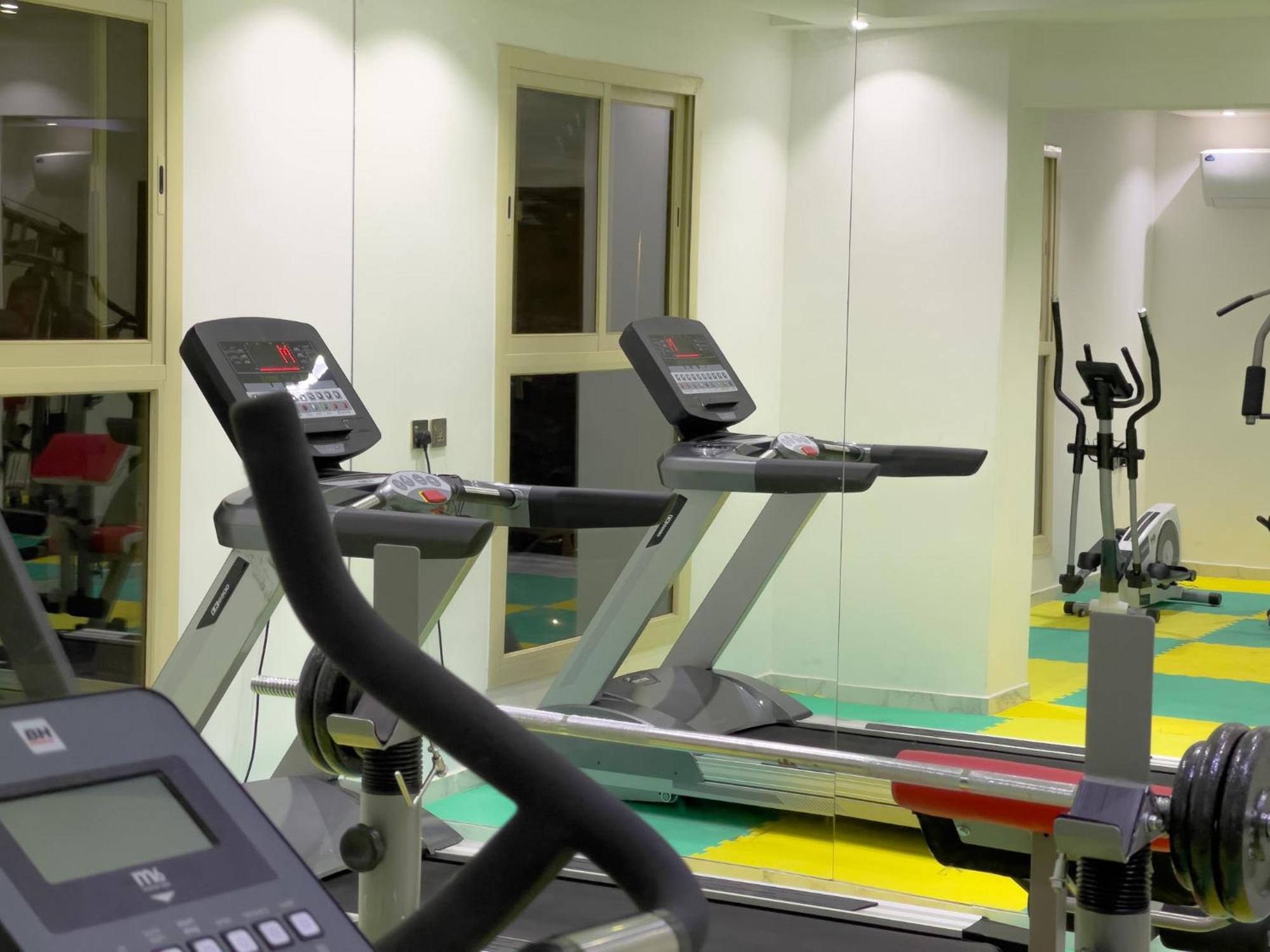 Landmark Hotel Suites 타부크 외부 사진